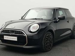 Schwarz Gebraucht 2024 Mini Cooper Favoured Kleinwagen | 30.777 € (Teuer)