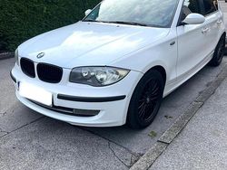 Weiß Gebraucht 2009 BMW 116 Kleinwagen | 3.888 €