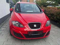 Rot Gebraucht 2012 Seat Altea XL Van / Kleinbus | 8.300 € (Etwas zu teuer)