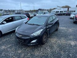 Schwarz Gebraucht 2012 Hyundai i30 Trend Limousine | 2.500 € (Teuer)