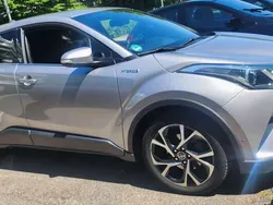 Grün Gebraucht 2018 Toyota C-HR Team SUV | 15.950 € (Fairer Preis)