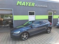 Blau Gebraucht 2018 Volvo V40 Momentum Limousine | 14.990 € (Fairer Preis)
