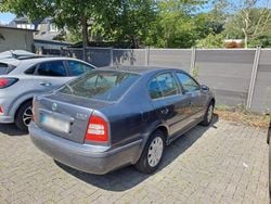 Grau Gebraucht 2009 Skoda Octavia Classic Limousine | 1.990 € (Superpreis)