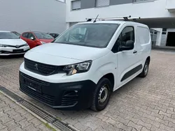Weiß Gebraucht 2020 Peugeot Partner Premium Van / Kleinbus | 10.995 € (Guter Preis)