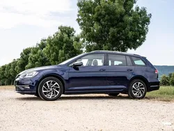 Blau Gebraucht 2018 VW Golf VII Kombi | 14.000 € (Guter Preis)
