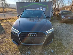 Blau Gebraucht 2019 Audi A3 Sportback g-tron Sport Limousine | 18.500 € (Etwas zu teuer)
