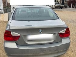 Grau Gebraucht 2005 BMW 320 Limousine | 2.990 € (Fairer Preis)