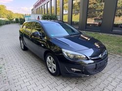 Schwarz Gebraucht 2015 Opel Astra Edition Kombi | 5.499 € (Guter Preis)