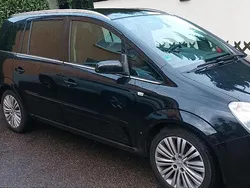 Schwarz Gebraucht 2008 Opel Zafira Van / Kleinbus | 3.000 € (Fairer Preis)