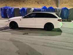 Weiß Gebraucht 2015 Mercedes C250 AMG line Kombi | 16.000 € (Fairer Preis)