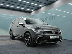 Schwarz Gebraucht 2024 VW Tiguan Allspace R-line SUV | 46.900 € (Etwas zu teuer)