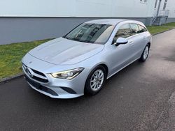 Silber Gebraucht 2021 Mercedes CLA180 Shooting Brake Kombi | 16.800 € (Fairer Preis)