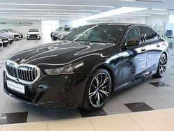 Schwarz Gebraucht 2024 BMW 550e Sport Line Limousine | 72.499 € (Fairer Preis)