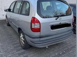 Gebraucht 2004 Opel Zafira Van / Kleinbus | 1.800 € (Teuer)