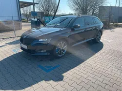 Schwarz Gebraucht 2017 Skoda Superb SportLine Kombi | 18.400 € (Fairer Preis)