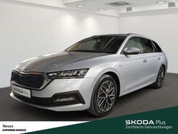 Silber Gebraucht 2022 Skoda Octavia Clever Kombi | 21.990 € (Guter Preis)
