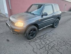 Grau Gebraucht 1997 Toyota RAV4 SUV | 3.349 € (Etwas zu teuer)