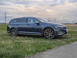 Blau Gebraucht 2019 VW Passat Alltrack Kombi | 24.700 € (Fairer Preis)