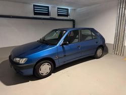 Blau Gebraucht 1998 Peugeot 306 Kleinwagen | 1.250 €