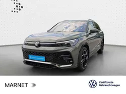 Cipressinogrün metallic Gebraucht 2024 VW Tiguan R-line SUV | 47.690 €