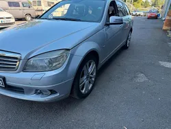 Silber Gebraucht 2009 Mercedes 250 Kombi | 8.000 €