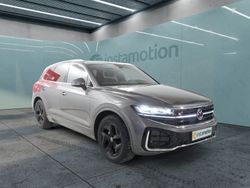 Grau Gebraucht 2024 VW Touareg R-line SUV | 61.550 € (Fairer Preis)