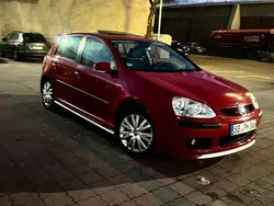 Rot Gebraucht 2005 VW Golf V Sport Limousine | 3.800 €