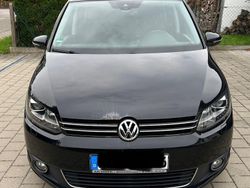 Schwarz Gebraucht 2015 VW Touran Highline Van / Kleinbus | 8.600 € (Superpreis)