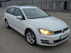 Weiß Gebraucht 2014 VW Golf VII Highline Kombi | 7.299 € (Fairer Preis)