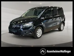 Schwarz Gebraucht 2023 Mercedes EQT200 Van / Kleinbus | 26.479 € (Guter Preis)