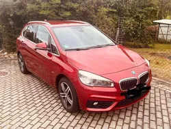 Rot Gebraucht 2015 BMW 218 Active Tourer Sport Line Van / Kleinbus | 11.700 € (Fairer Preis)