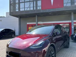 Rot Gebraucht 2023 Tesla Model Y SUV | 39.990 € (Etwas zu teuer)