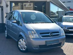 Silber Gebraucht 2005 Opel Meriva Edition Van / Kleinbus | 3.990 € (Etwas zu teuer)