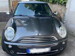 Grau Gebraucht 2006 Mini Cooper Kleinwagen | 3.200 € (Fairer Preis)