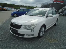 Weiß Gebraucht 2010 Skoda Superb Ambition Kombi | 4.499 € (Etwas zu teuer)