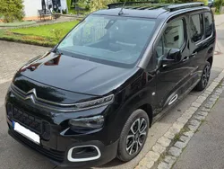 Schwarz Gebraucht 2023 Citroën Berlingo PureTech Van / Kleinbus | 25.000 € (Guter Preis)