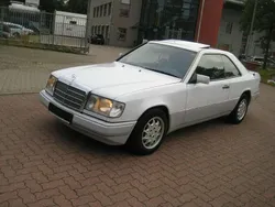 Weiß Gebraucht 1990 Mercedes 230 Coupé | 6.699 €