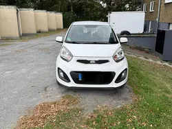 Weiß Gebraucht 2013 Kia Picanto Kleinwagen | 5.000 € (Fairer Preis)