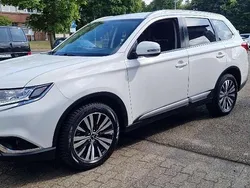 Andenweiß Gebraucht 2019 Mitsubishi Outlander Active SUV | 19.900 € (Fairer Preis)