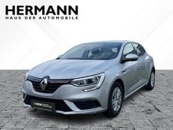 Grau Gebraucht 2019 Renault Mégane IV Life Limousine | 13.310 € (Fairer Preis)