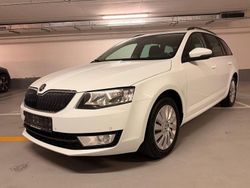 Weiß Gebraucht 2016 Skoda Octavia Ambition Kombi | 6.899 € (Fairer Preis)