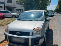 Silber Gebraucht 2006 Ford Fusion Kleinwagen | 1.300 € (Guter Preis)