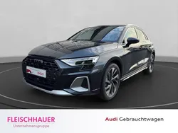 Grau Gebraucht 2025 Audi A3 Sport Limousine | 41.990 €