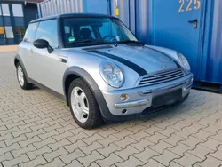 Silber Gebraucht 2003 Mini Cooper Kleinwagen | 2.050 € (Etwas zu teuer)