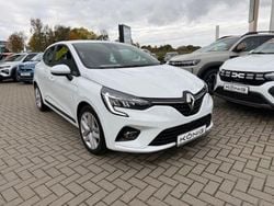 Arktis weiß Gebraucht 2022 Renault Clio V Business Limousine | 11.980 € (Superpreis)
