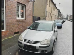 Silber Gebraucht 2005 VW Golf V Kleinwagen | 600 € (Superpreis)