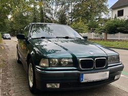 Grün Gebraucht 1998 BMW 320 Limousine | 10.000 €