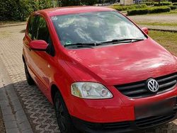 Rot Gebraucht 2009 VW Polo Kleinwagen | 2.550 €