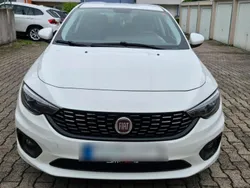 Weiß Gebraucht 2018 Fiat Tipo Easy Limousine | 9.000 € (Etwas zu teuer)
