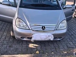 Silber Gebraucht 1999 Mercedes A160 Kleinwagen | 1.500 € (Fairer Preis)